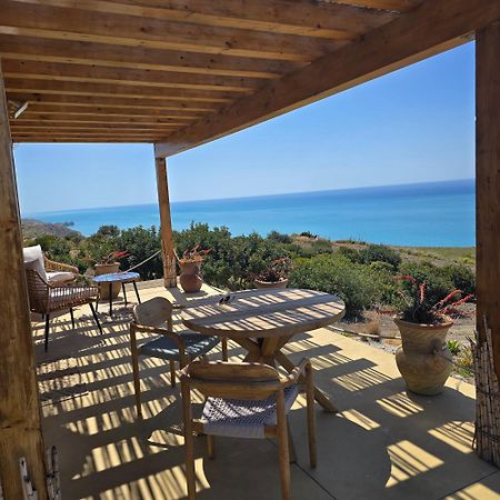 Tendu' Punta Bianca Glamping Camp ปัลมา ดิ มอนเตเคียโร ภายนอก รูปภาพ