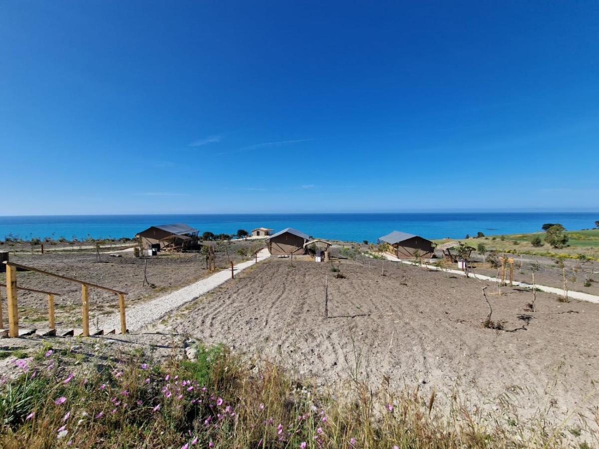 Tendu' Punta Bianca Glamping Camp ปัลมา ดิ มอนเตเคียโร ภายนอก รูปภาพ