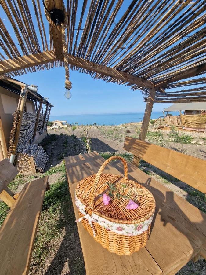 Tendu' Punta Bianca Glamping Camp ปัลมา ดิ มอนเตเคียโร ภายนอก รูปภาพ