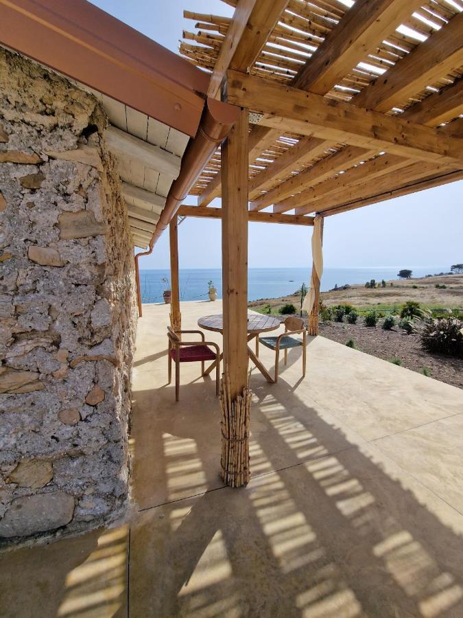 Tendu' Punta Bianca Glamping Camp ปัลมา ดิ มอนเตเคียโร ภายนอก รูปภาพ